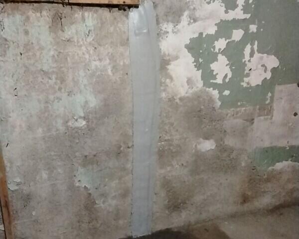 FlexiSpan Seals a Wall Crack