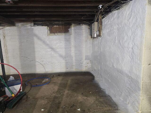 PolyWall Polyurethane Foam Spray