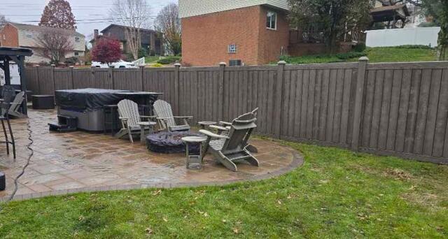 Sherwood 6' Privacy Walnut Brown Vinyl Fence/ (2) Gates / Flat Caps