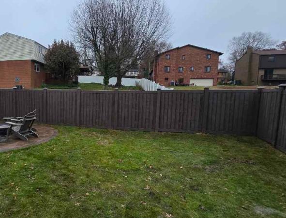 Sherwood 6' Privacy Walnut Brown Vinyl Fence/ (2) Gates / Flat Caps