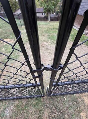 5' High Black Chain Link Fence/ (1) Double 8' gate