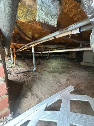 Identifying Sagging Floor Symptoms in a Greenville, FL Crawl Space