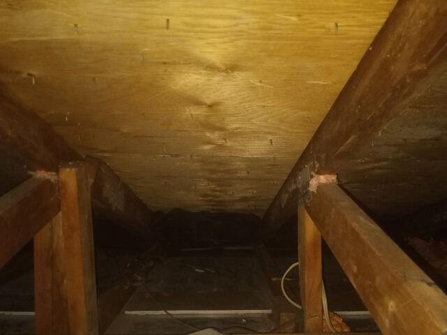 Grenier avant rénovation énergétique