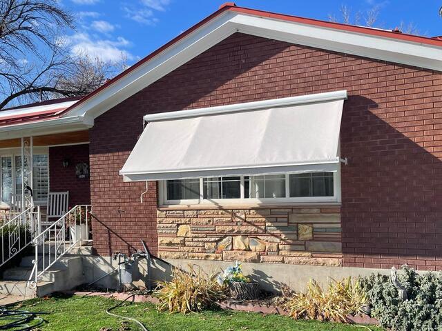 Matthews Sundrop Awning