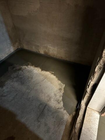 Tight Space Water Drainage