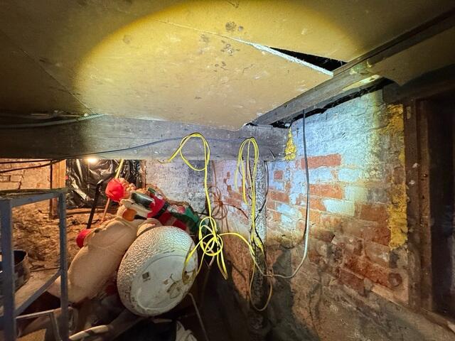 Signs Of Foundation Settlement