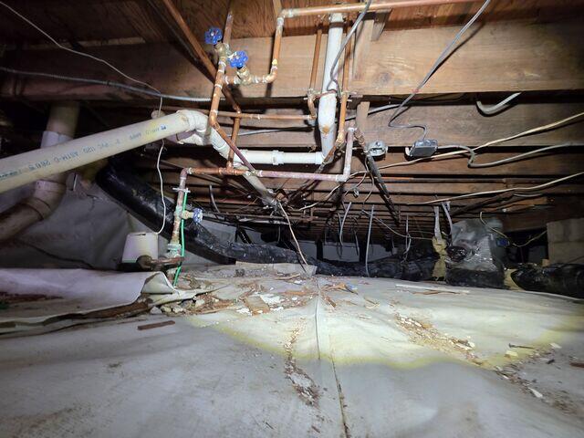 Crawl Space Moisture