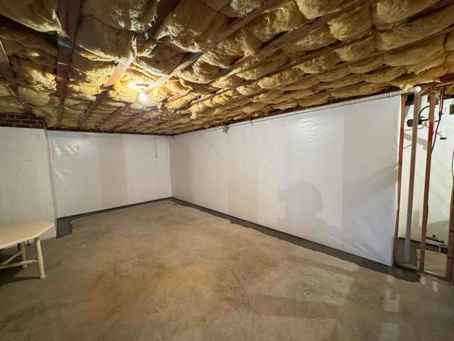 Sealed Basement Walls to Block Moisture Intrusion