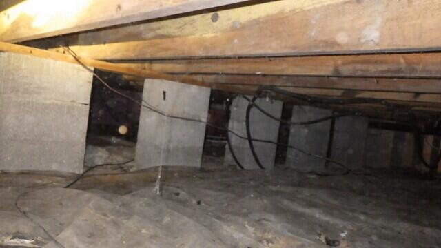 Before Crawl Space Encapsulation in Saint Paul