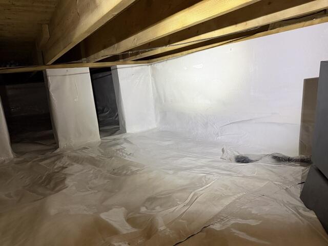 Crawl Space Fully Encapsulated in Saint Paul