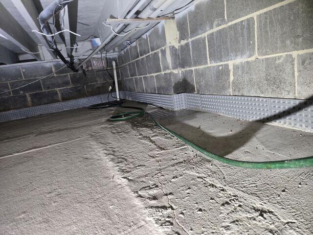 Crawl Space Moisture