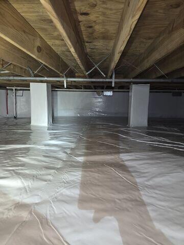 Fully Encapsulated Crawl Space