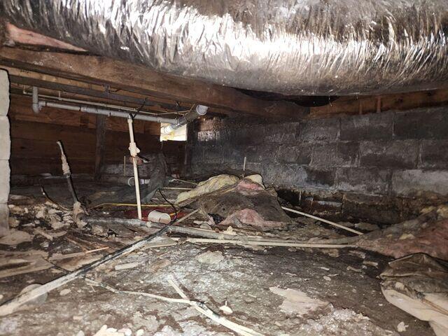 Before Crawlspace Repair