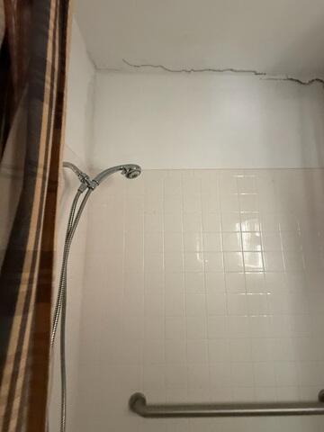 Interior Wall Cracks