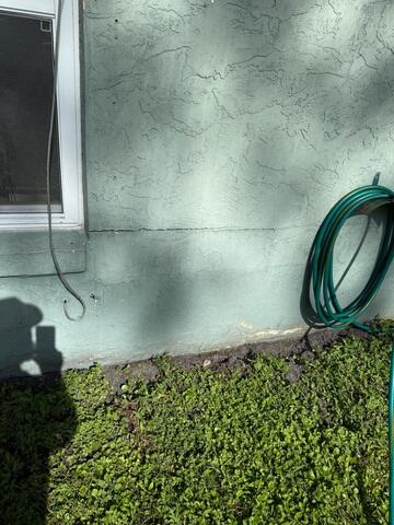 Horizontal Exterior Wall Cracks