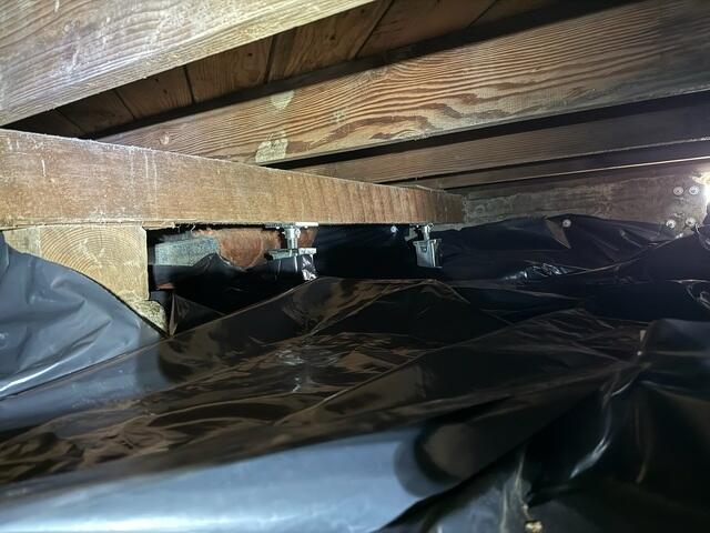 Wooden Support Beam and Steel SmartJacks