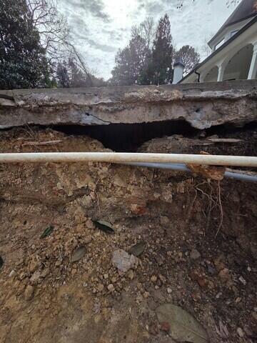 Unstable soil causes sinking