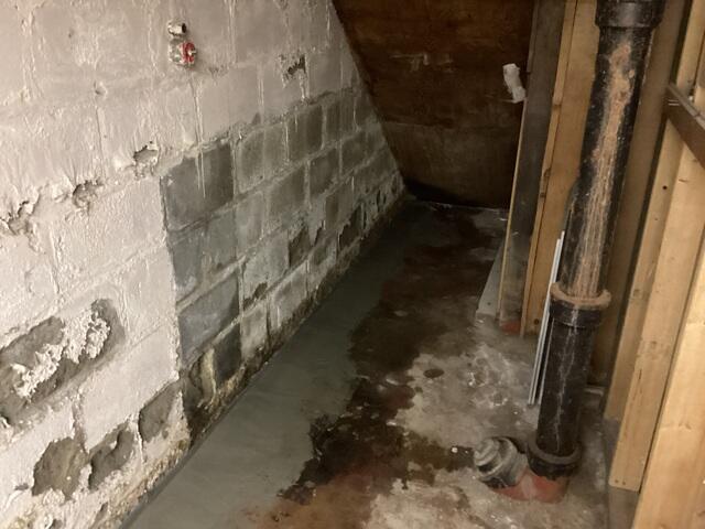 Full Perimeter Drainage System