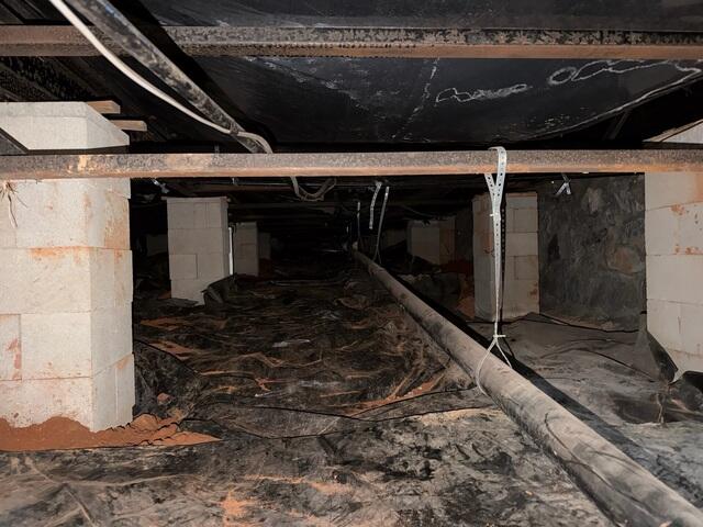 Crawl Space Before