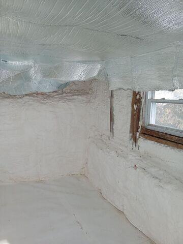 Encapsulated Crawl Space with Spray Foam