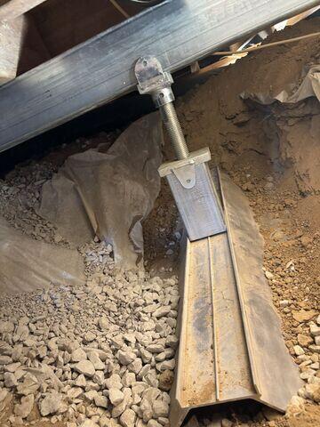 Crawl Space Support Jacks