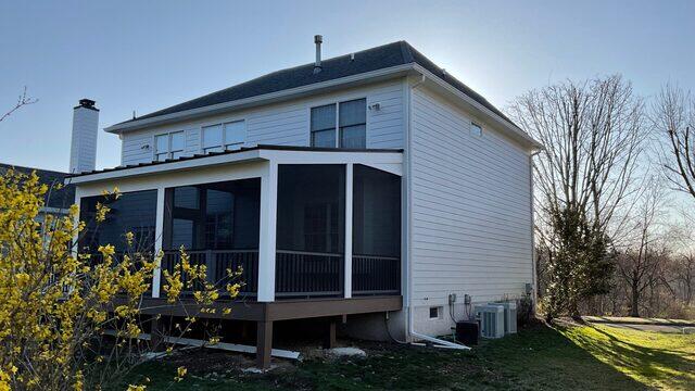 Screened-in porch