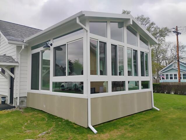 Four Season Sunroom in Scotia