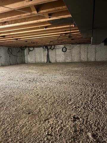 Humid Crawl Space in Ft Mitchell, KY