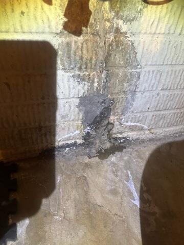 Leaking Wall Crack