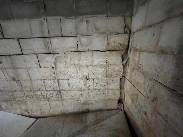 Bowing Walls
