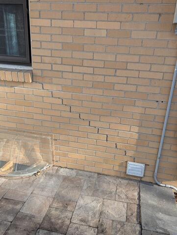 Exterior Crack In The Home