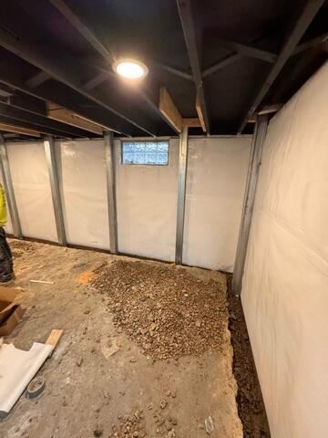 Vapor barrier and static beam installation