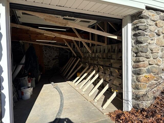 Auxiliary Wall Wooden Supports