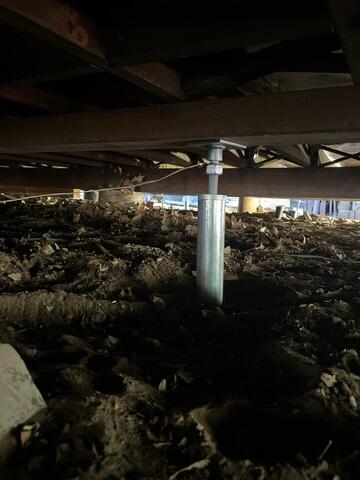 SmartJack Installed Beneath Floor Beam