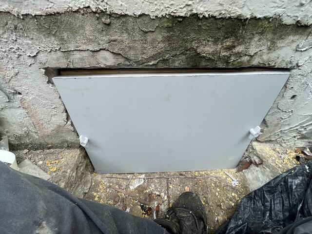 Sealing Crawl Space Entrance