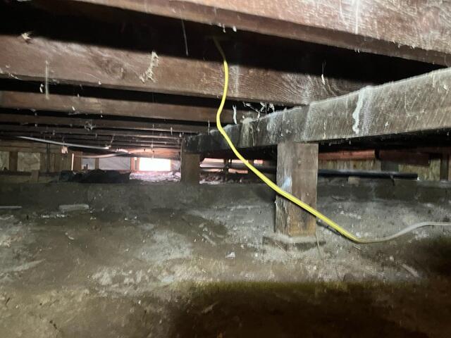 Crawl Space Conditions Before Structural Stabilization
