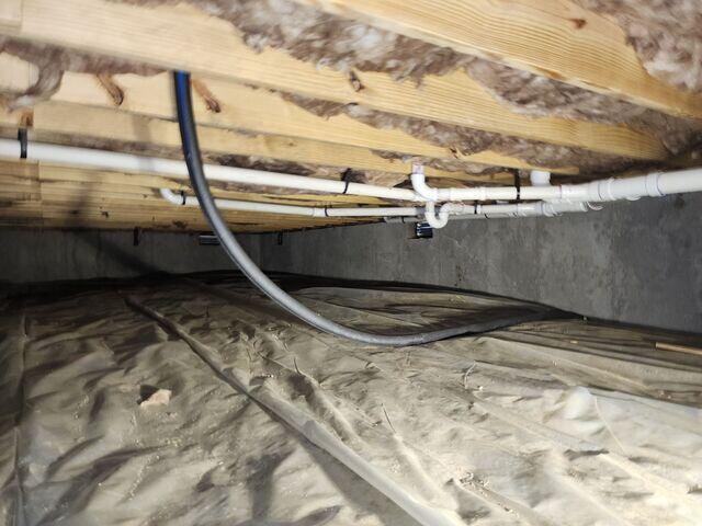 Crawl Space Before