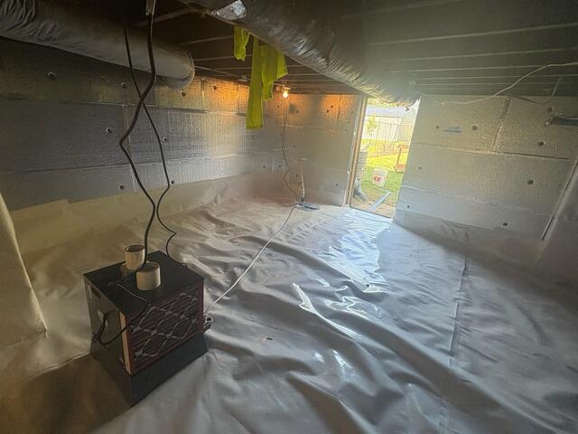 Crawl Space Encapsulation Solution