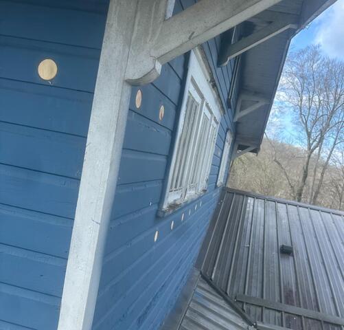 Injection Foam with Wood Siding
