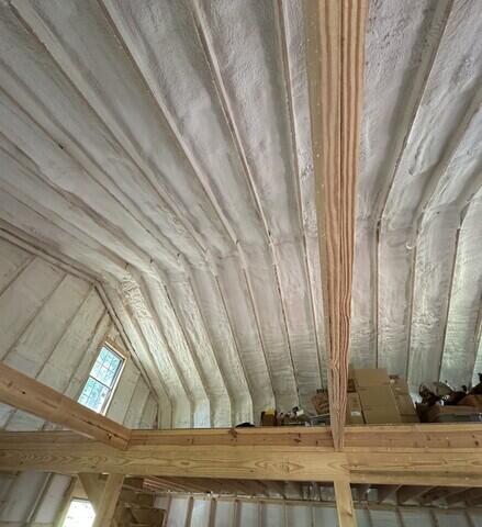 Roof deck Spray foam