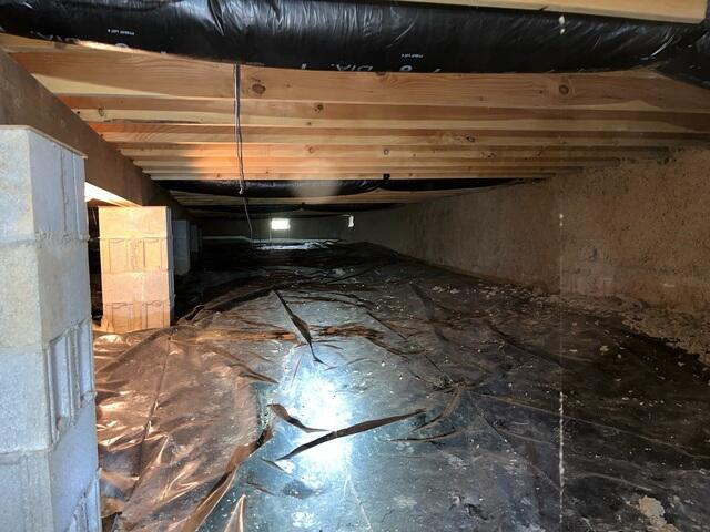 Wet Crawl Space in Mc Kee, KY