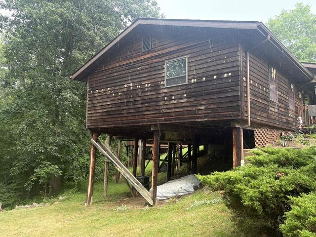 Injection Foam Insulation with Wood Siding