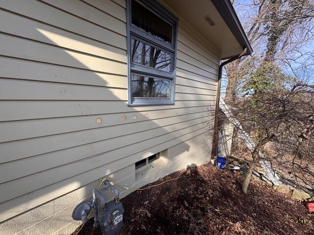Injection Foam Insulation with Wood Siding