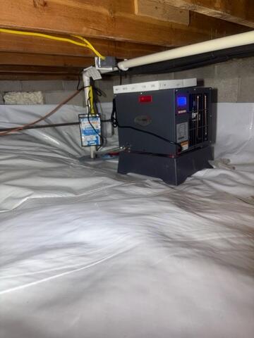 CleanSpace with the SaniDry Sedona Dehumidifier and SmartSump Sump Pump