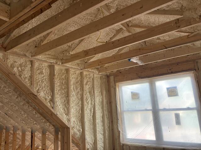 Spray Foam to New Construction Roof Deck