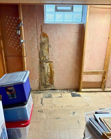 Severely Leaking Wall Crack