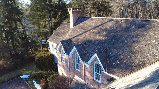 A Complex Darien Roofline