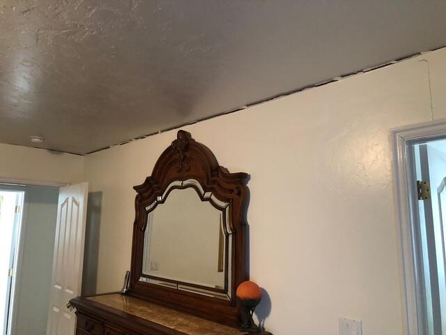 Interior Wall Separation Caused by Crawl Space Settlement