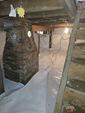 Encapsulated Crawl Space