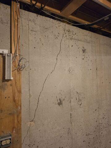 Wall Crack